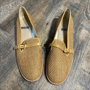 stuart weitzman womens slip on dress shoes